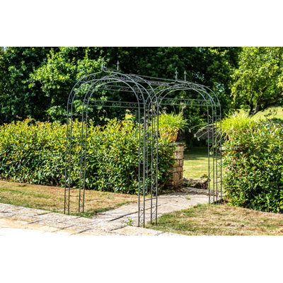 Fleur-De-Lys 145cm W x 240cm D