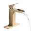 Robinet pour salle de bain cascade doré brossé - fixation sur comptoir à poignée simple. Pour les éviers. Acier inoxydable. Bonde escamotable et trop-plein. Débit d'eau régulier. 1,2 gallon par minute 9/16 po . Taille. 5,9 bec Ht. Portée 3,74. Facile-121677886