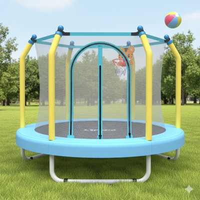 Trampoline sautant de 55 pouces pour tout-petits, polyvalent pour l'intérieur et l'extérieur, taille compacte avec panier de basketball intégré.