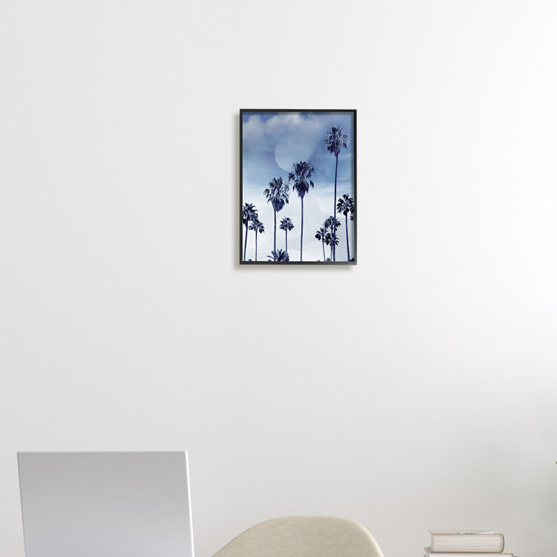 «Tall Tropical Pine Trees», impression monochromatique, H 14 po x l 11 po, Giclée encadrée noir minuit