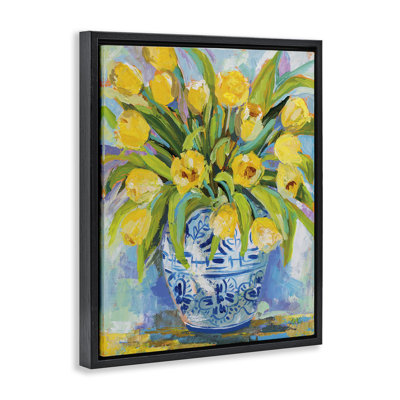 Tulipes jaunes expressives dans un vase