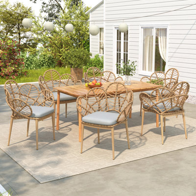 Ensemble de conversation d'extérieur 7 pièces, 6 chaises de salle à manger en faux osier brun clair avec coussin beige et 1 table de salle à manger en bois d'acacia