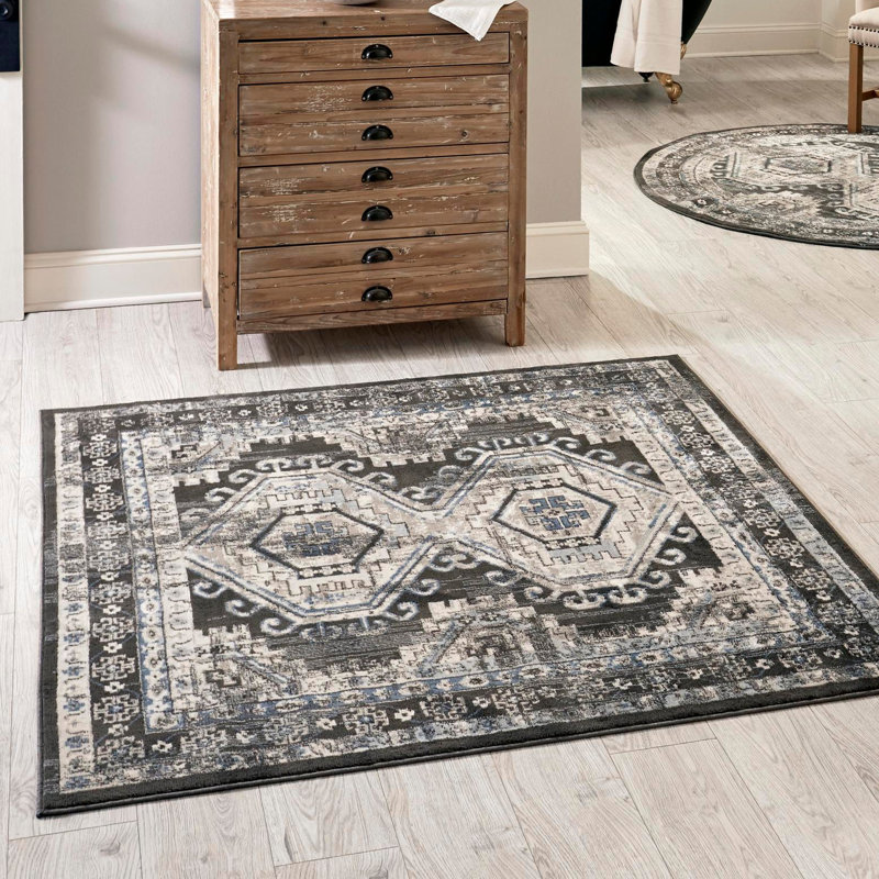 Tapis oriental gris Shanil, Carré 7 pi 10 po