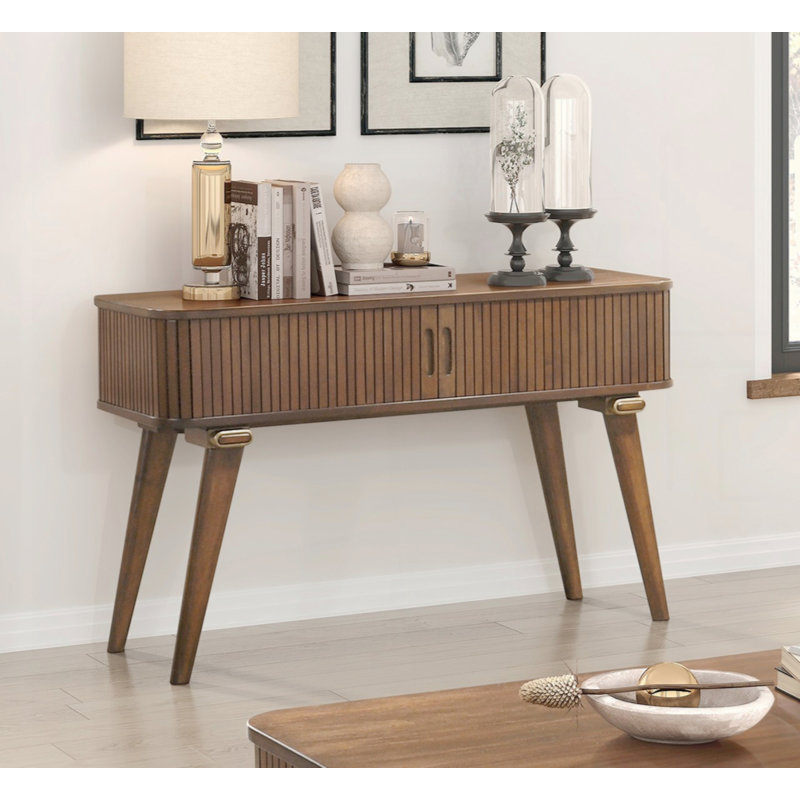 Table de rangement avec finition en noyer