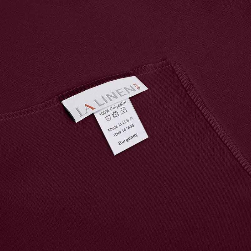 Nappe rectangulaire en polyester résistante aux taches Fisher, Bourgogne, 102 po x 60 po