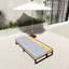 Chaise longue d'extérieur inclinable avec 5 positions de dossier réglables, coussin confortable et table d'appoint en bois, structure robuste pour la piscine, la cour et le jardin-685743931