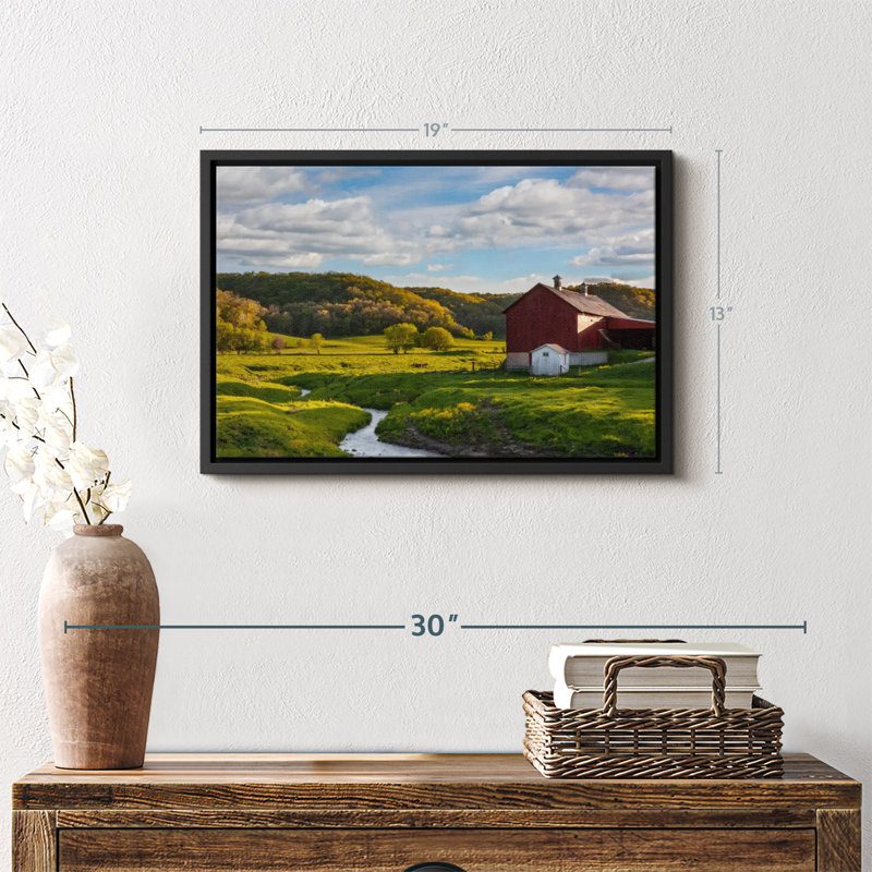 Nature «Green Fields Red Barn Wall Art», H 13 po x l 19 po