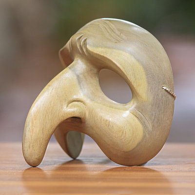 Sculpture de clown à long nez de masque