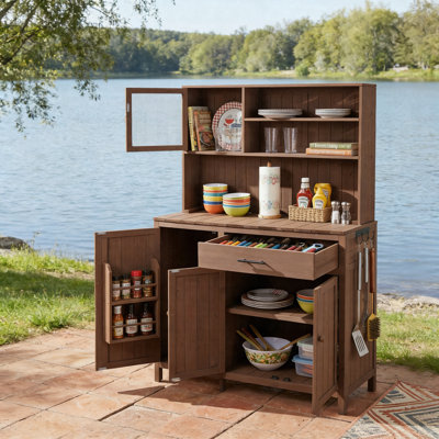 Banc de rempotage extérieur 65 po avec huche, poste de travail de jardin en bois de sapin massif avec grand comptoir, tablettes réglables, support à épices, tiroir et îlot de cuisine pour patio