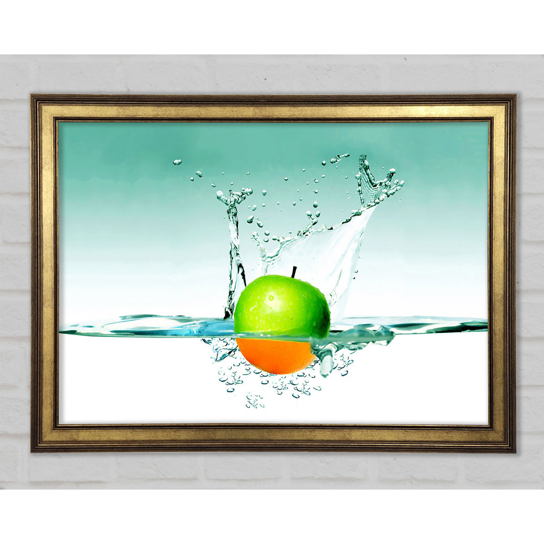 Orange Or Apple Splash Gerahmter Druck