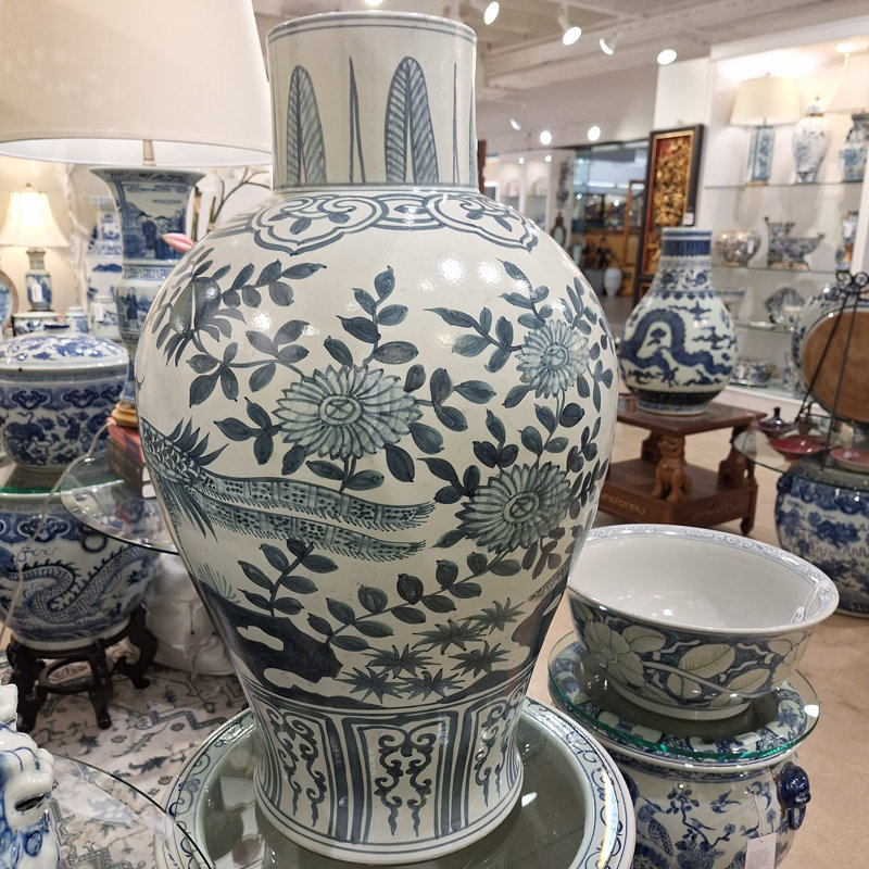 Porcelain China Table Vase