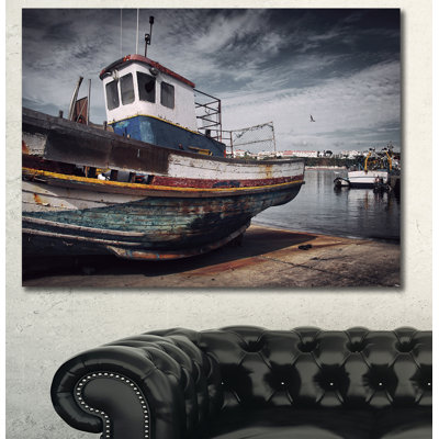 " Old Fishing Boat "
