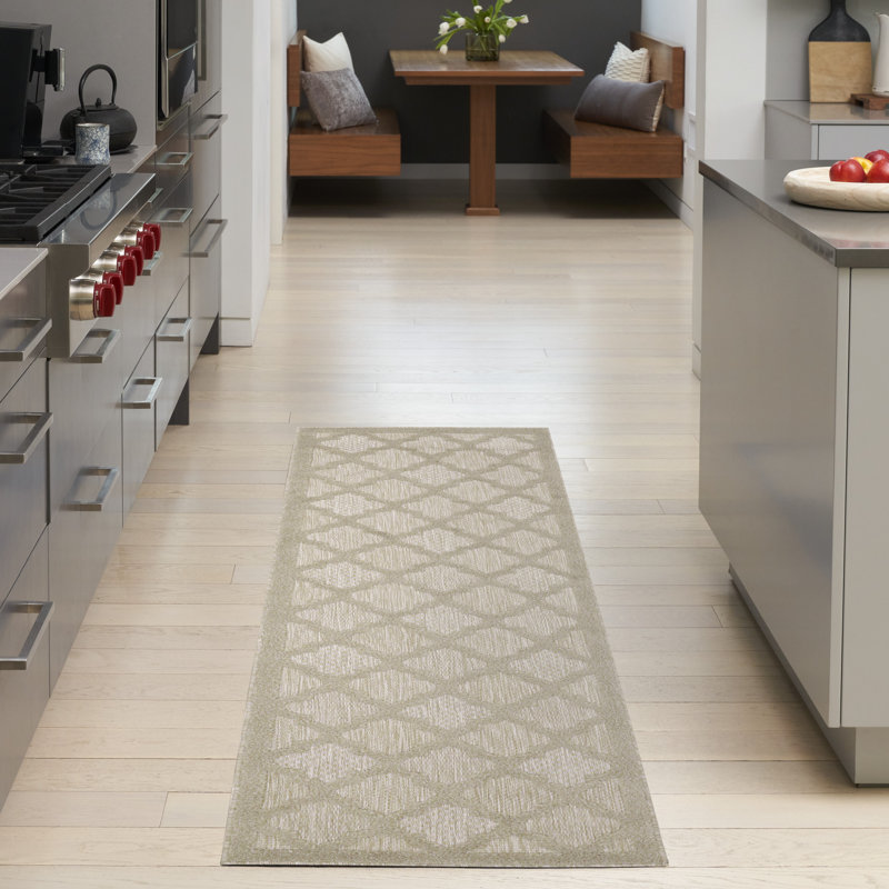 Monita Geometric Indoor / Outdoor Rug, Runner 2'2" x 7'6"