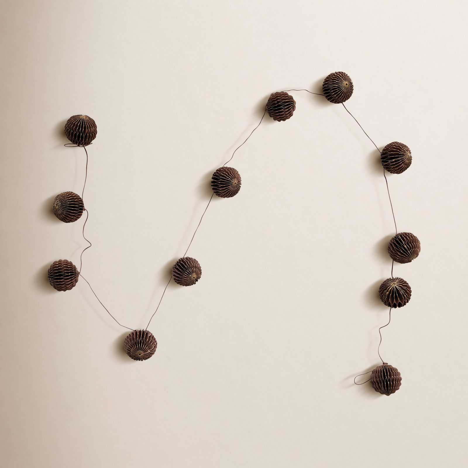 Harnadar 72'' in. Faux Garland