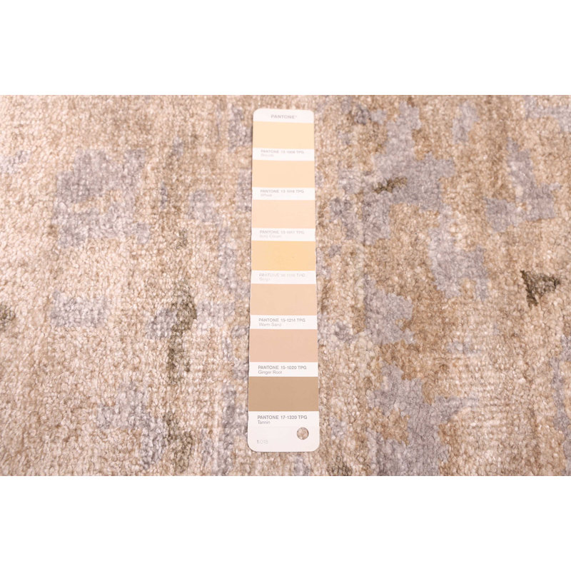 Tapis brun clair Legacy 6 pi 4 po x 9 pi 9 po
