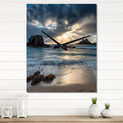 Jaquaylin - Modern Landscape Beach Wall Clock