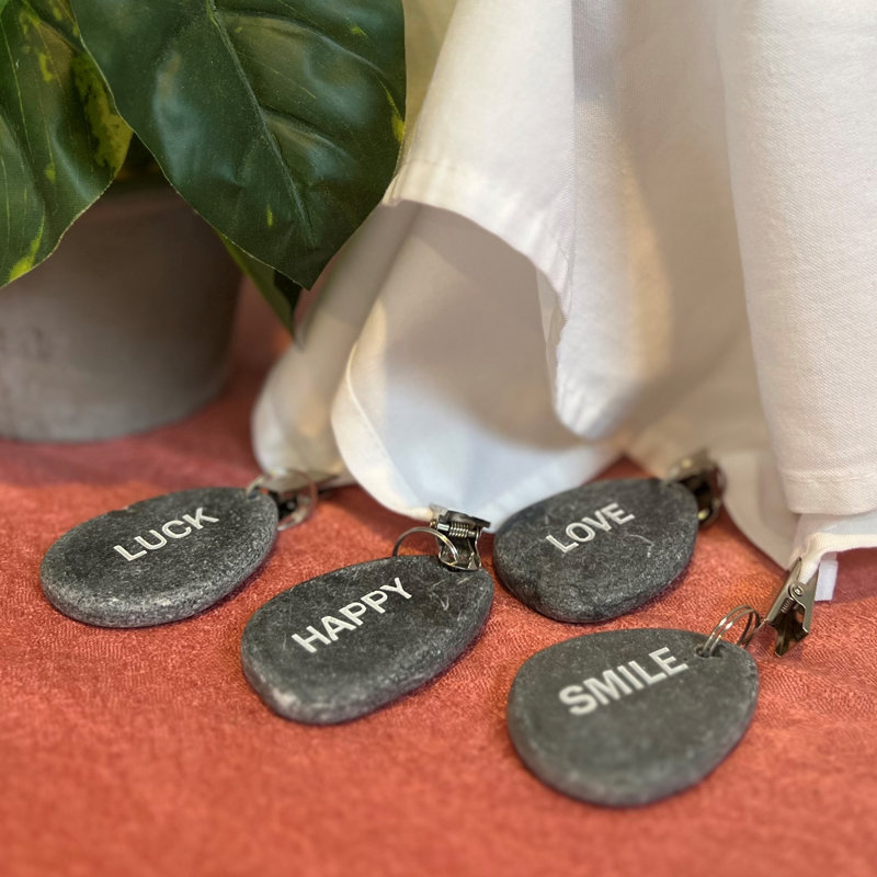 Ensemble d'accessoires de table 4 pièces Joline «Smile, Love, Luck and Happy Word»