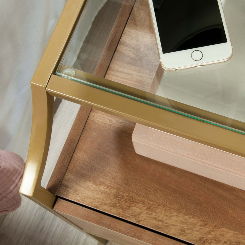 Table de chevet moderne avec tiroir spacieux et plateau en verre trempé, idéal pour les petits espaces et les décors contemporains.