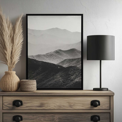 «Glimpse - Black and White Mountains Landscape», photographie de Nature par Nature Magick