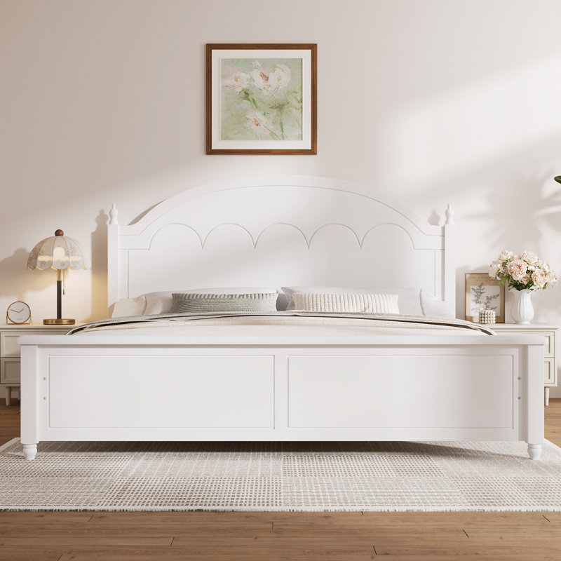 Structure de lit en bois avec tête de lit arquée et design classique, King, White