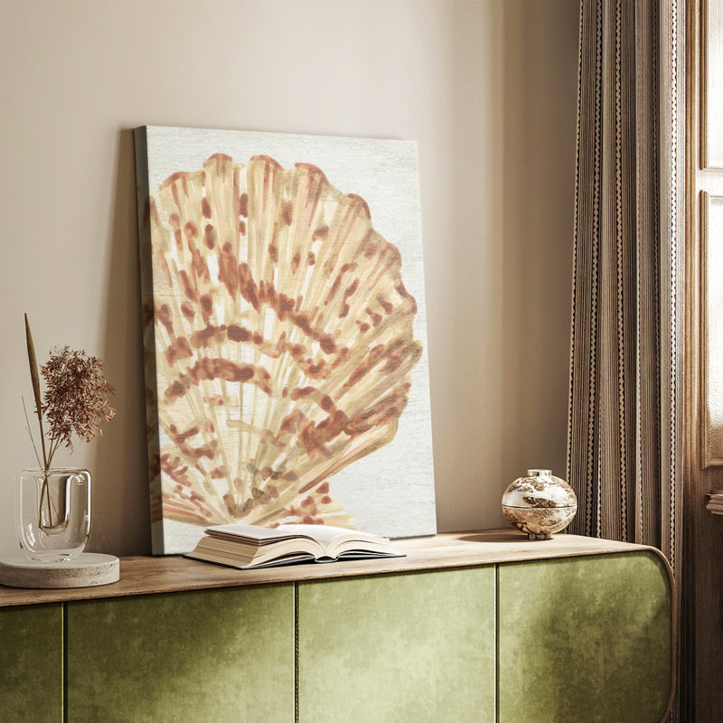 «Vintage Shell Vignette III» - galerie enveloppée de cavas, H 27 po x l 18 po
