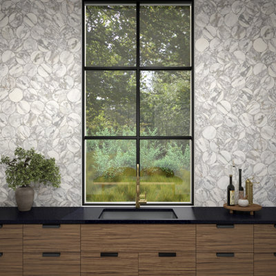 Daltile Eclessia Marble Natural Stone 6-in Circle Mosaic (10 PCS Per Carton) (8.30 SQFT Per Carton)