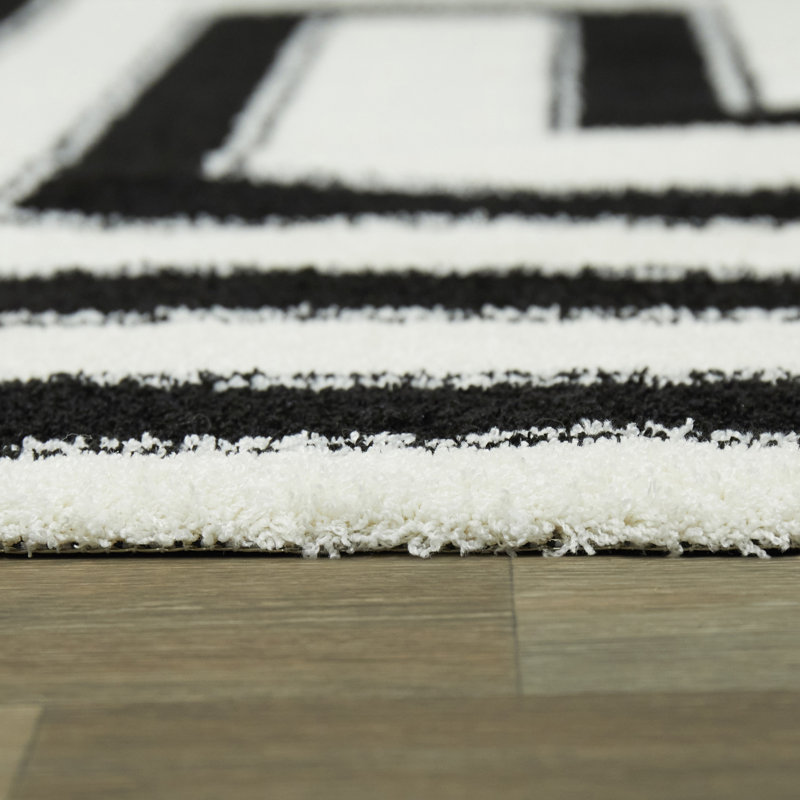 Tapis géométrique noir / blanc Wilk, Rectangle 7 pi 10 po x 10 pi