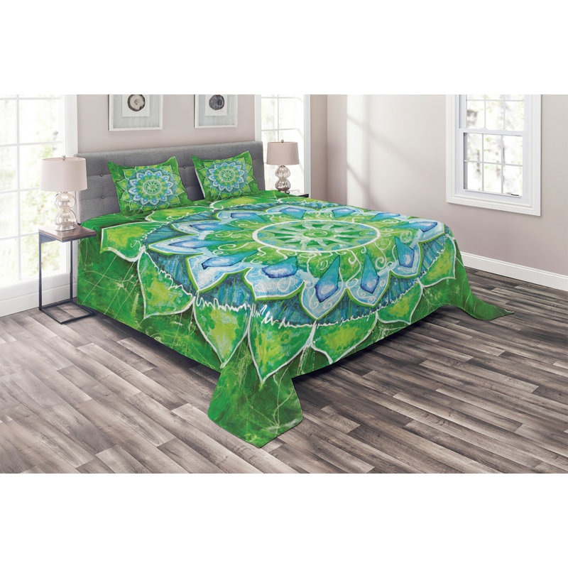 Puppy Eclectic Polyester Coverlet, Queen Bedspread + 2 Shams