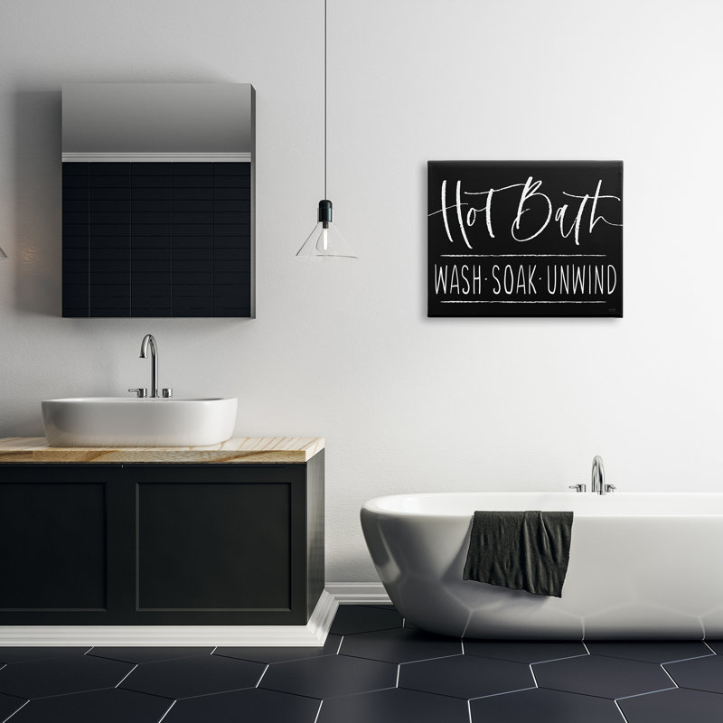 «Hot Bath Wash Soak Unwind Bathroom» par Lisa Dearing, art textuel sur toile tendue, H 24 po x l 30 po x P 1,5 po