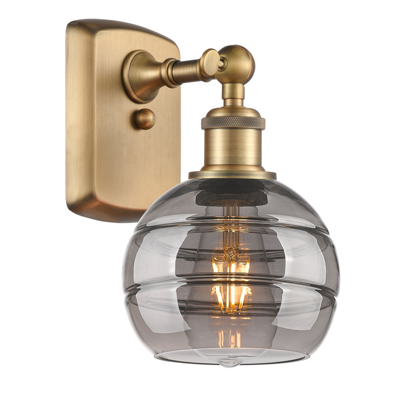 Applique murale 1 lumière Ballston Bienes, H 8,88 po x l 5,88 po x P 7,06 po, Gris fumée clair, Laiton brossé