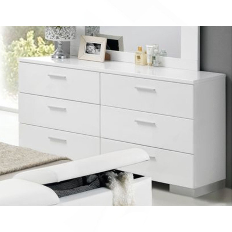 Commode blanche et chrome
