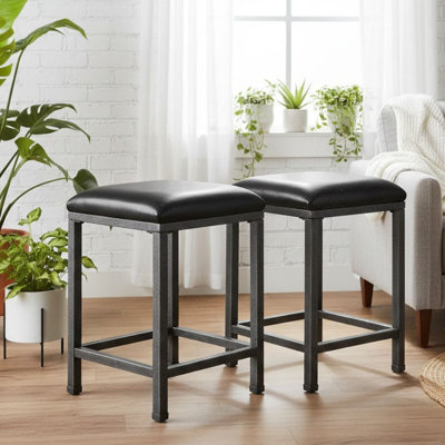Emeline 24 po H 2 tabourets de comptoir en métal gris avec dossier en similicuir noir