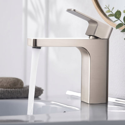 Blaze Single-handle Bathroom Faucet with Drain Assembly