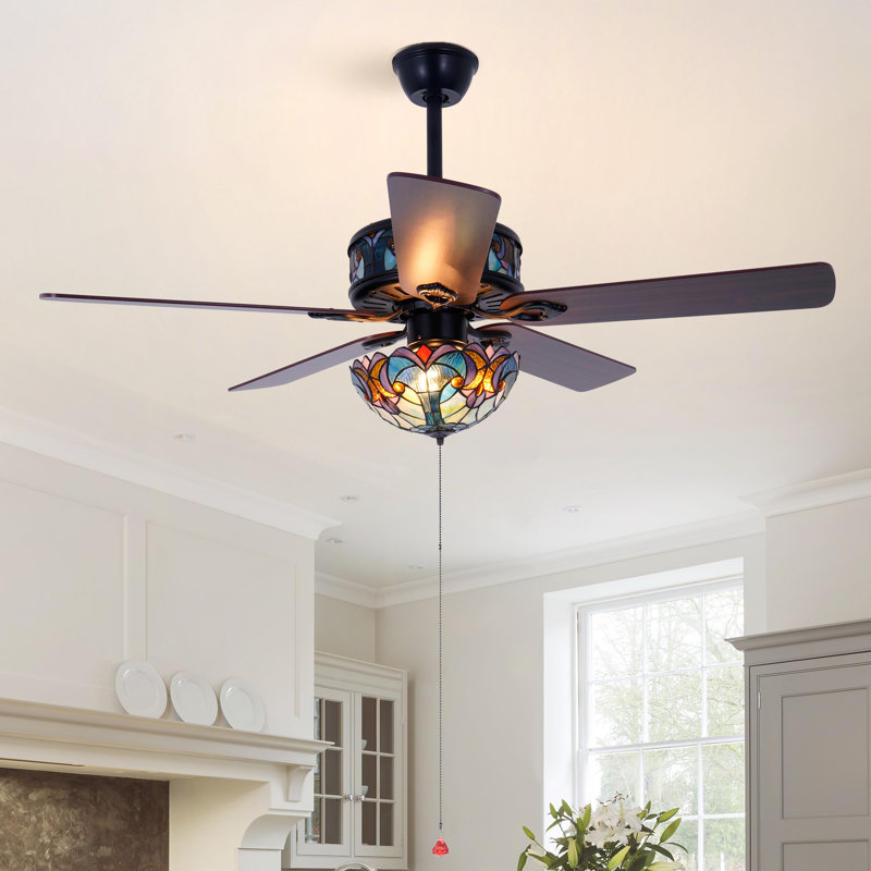 Ventilateur de plafond 52 po de style Tiffany avec lumière, moteur réversible à 5 pales, télécommande, ventilateur de lustre en verre coloré pour le salon, la chambre à coucher