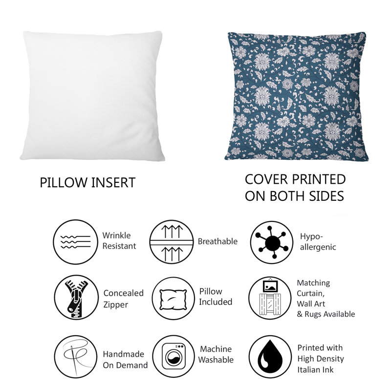 Coussin décoratif à motif de fleurs blanches sur fond bleu foncé - 1