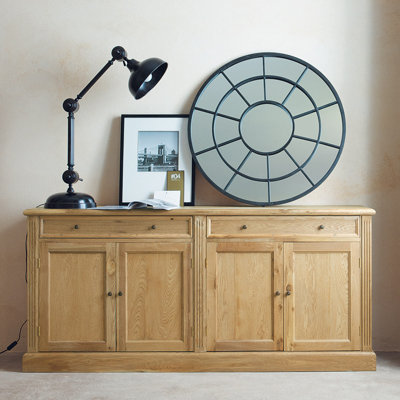 Large-Capacity Minimalist Sideboard