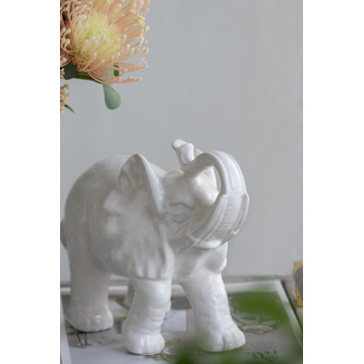 Éléphant trompette 9,1 x 4,2 x 7,5