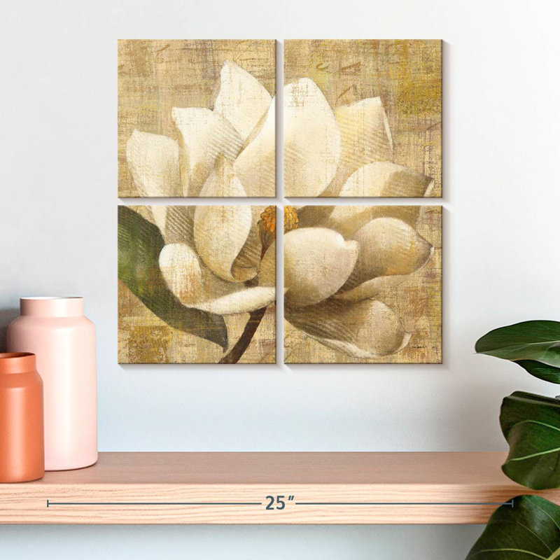 Fleur de magnolia sur scénario, H 18 po x l 18 po
