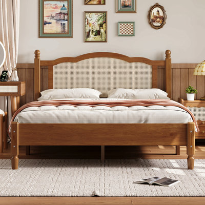 Grand lit plateforme en bois avec tête de lit en rotin naturel, cadre de lit rétro avec support en lattes de bois, noyer