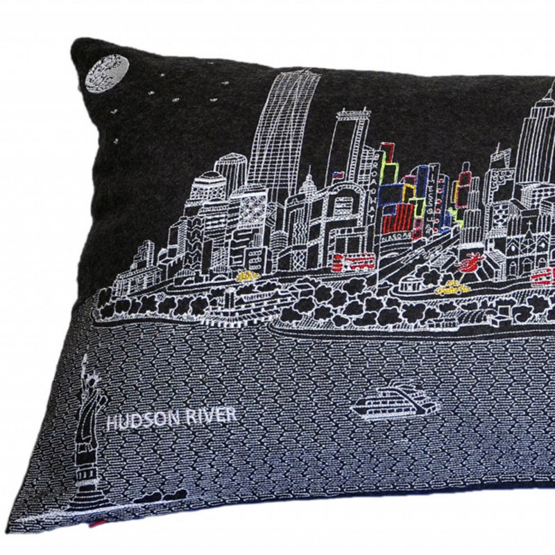 Coussin rectangulaire blanc NYC Daylight Skyline, gris, 14 po x 35 po