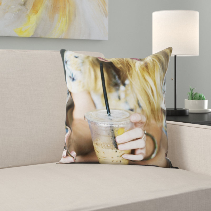 Coussin décoratif en tasse