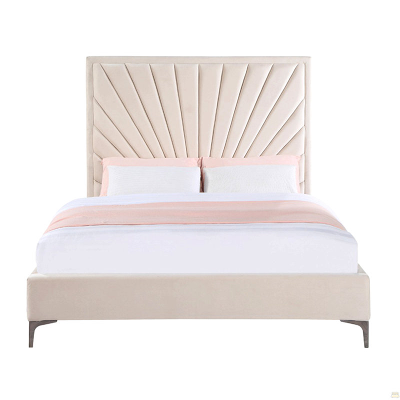Grand lit plateforme tapissier en velours