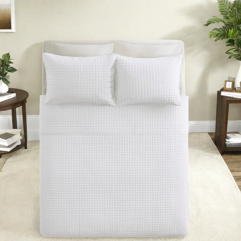 Hypoallergenic White Bedding Sets, Reversible Microfiber Quilt For Home