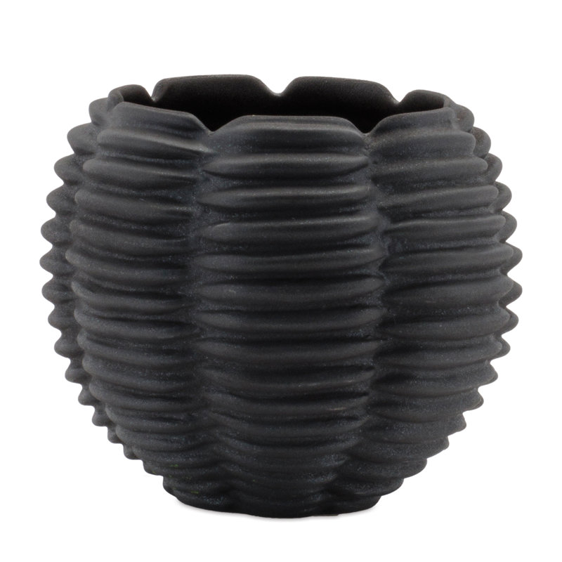 Vase en céramique nervuré