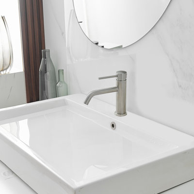 Single Hole Single-Handle Bathroom Faucet