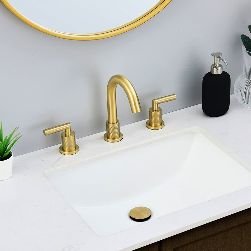 Robinet de lavabo pour salle de bain à 2 poignées en or brossé à 2 poignées de 8 pouces, 3 trous en acier inoxydable avec drain escamotable et tuyaux d'alimentation en eau, fonction de rotation à 360 ° et fonctionnalité de tournage
