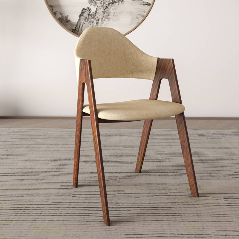 Chaise de salle à manger rembourrée en polyester avec dossier courbé et pieds inclinés, collection Cedarburg