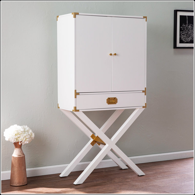 Grande armoire de campagne avec rangement Campaign