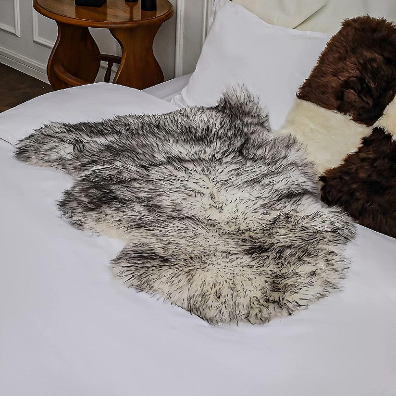 Tapis noir tressé à la main fantaisie 2 pi x 3 pi