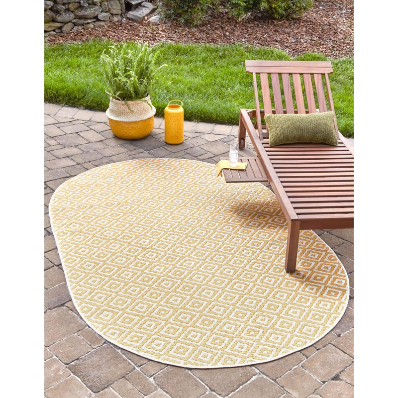Tapis d'extérieur couleur or, Ovale 7 pi 10 po x 10 pi